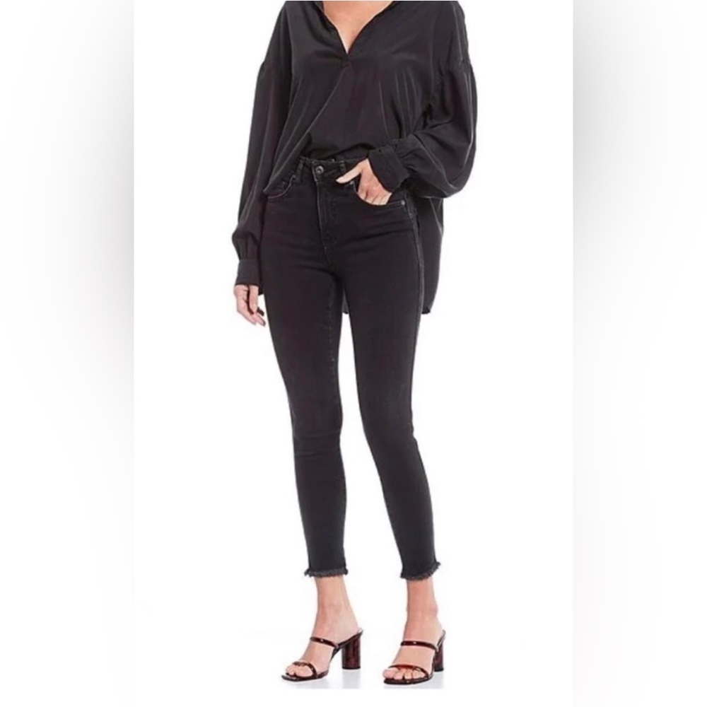 Free People Raw High Rise Jegging in Washed Black